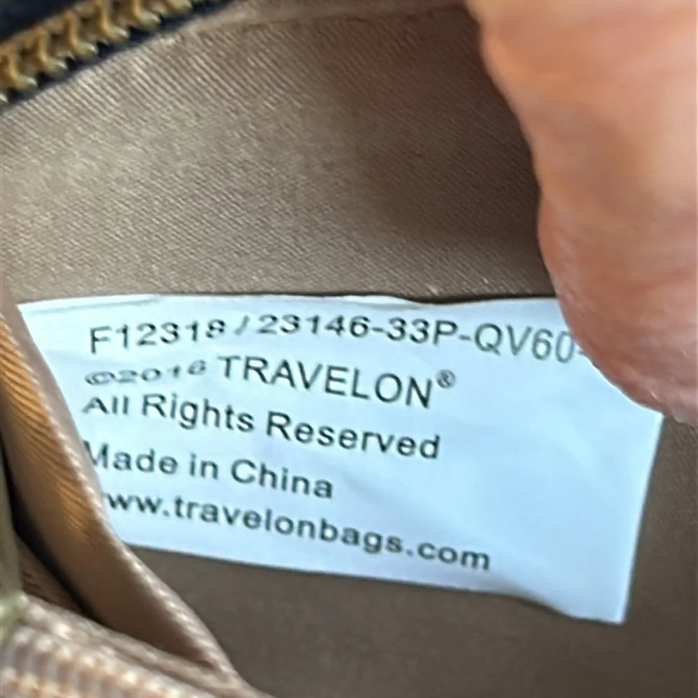 TRAVELON nwot wallet